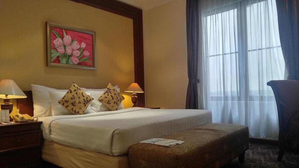 Arion Suites Hotel Bandung Extérieur photo