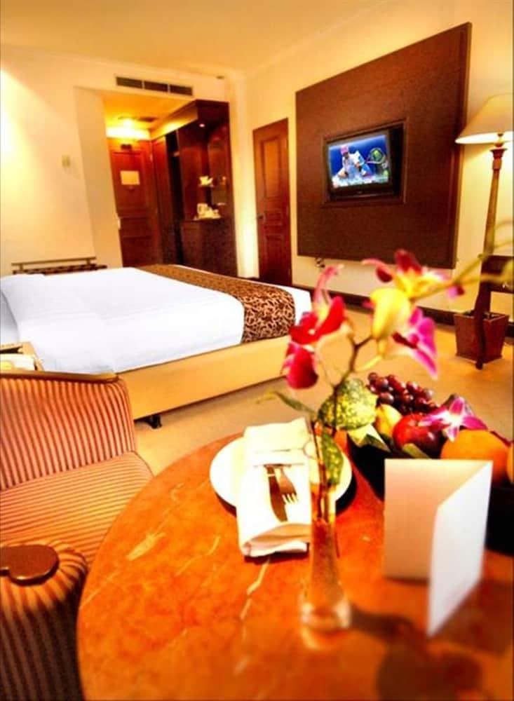 Arion Suites Hotel Bandung Extérieur photo
