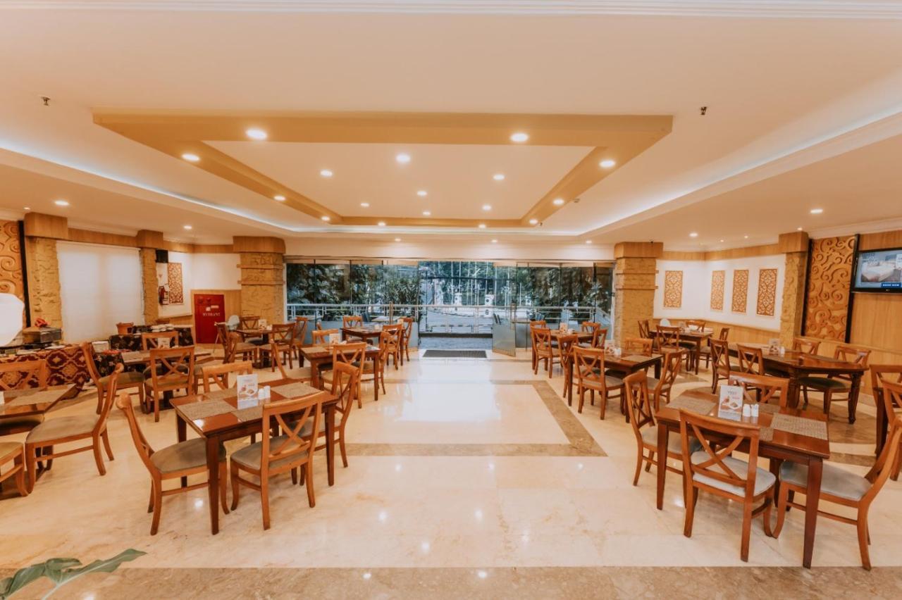 Arion Suites Hotel Bandung Extérieur photo